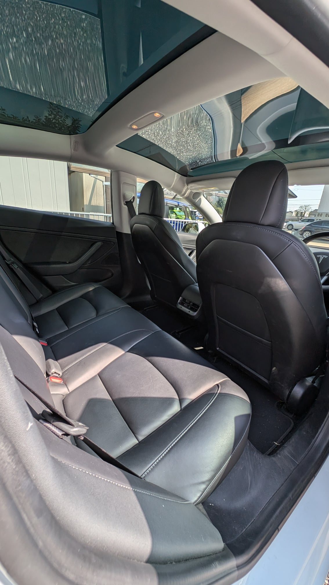 
								2019 Model 3 Long Range full									